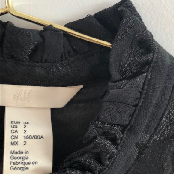 Elegant black short sleeve shirt. - Picture 4 of 5